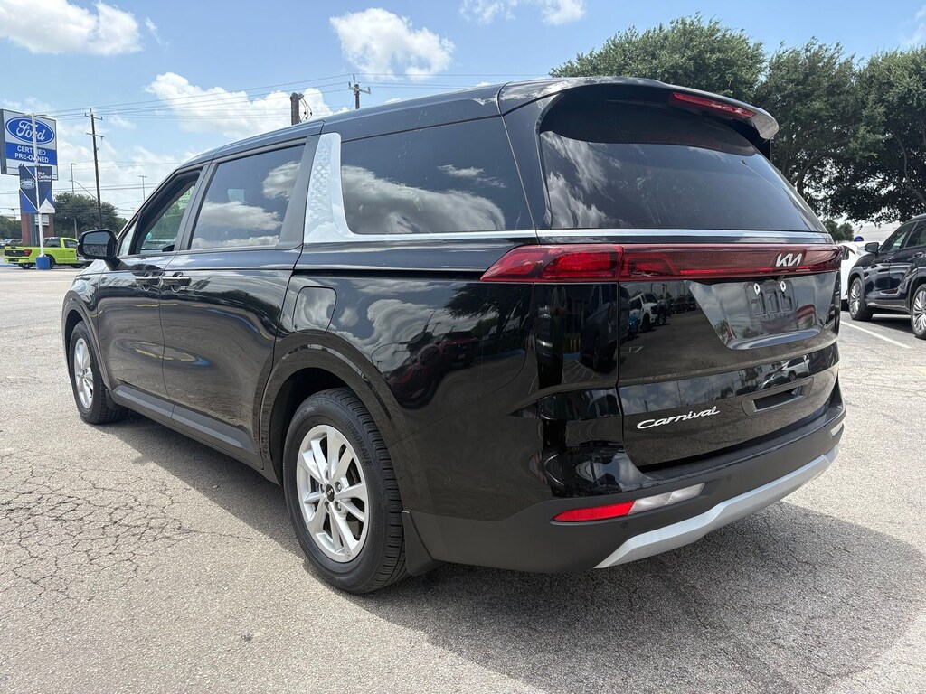 Used 2022 Kia Carnival LXS MPV