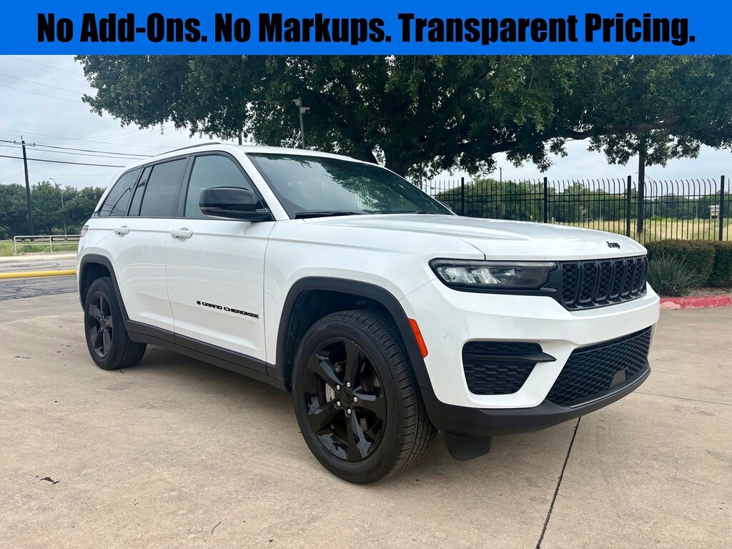 Used 2023 Jeep Grand Cherokee Laredo SUV