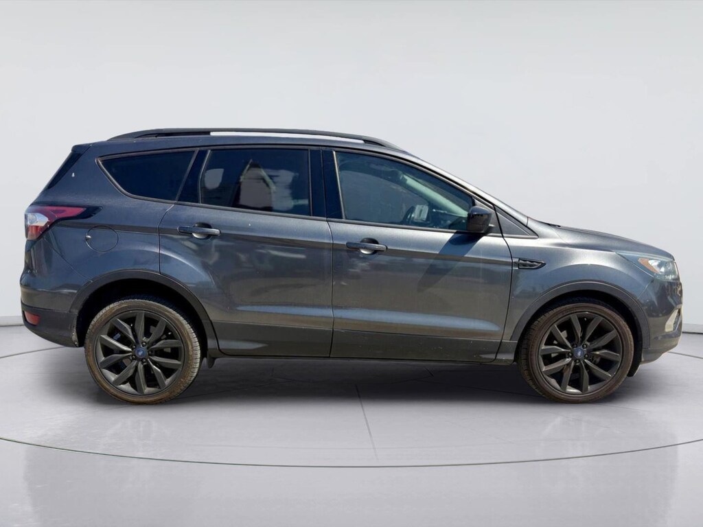 Used 2017 Ford Escape SE SUV