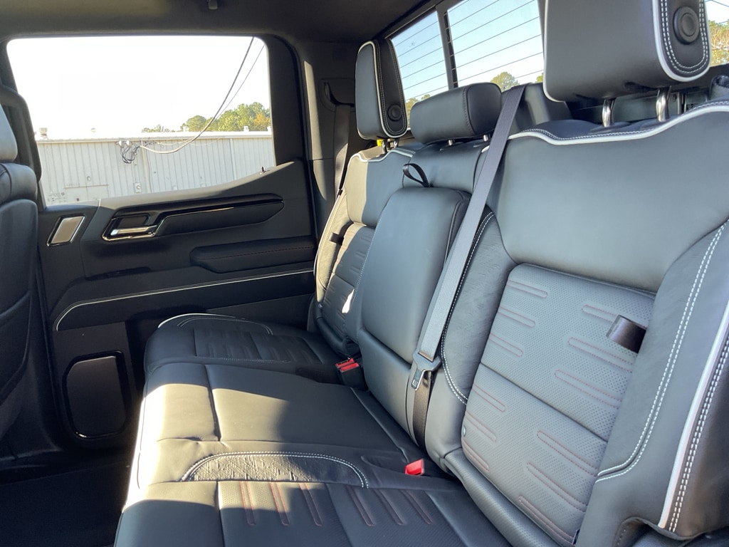 2026 GMC Sierra 1500 AT4X - Photo 10