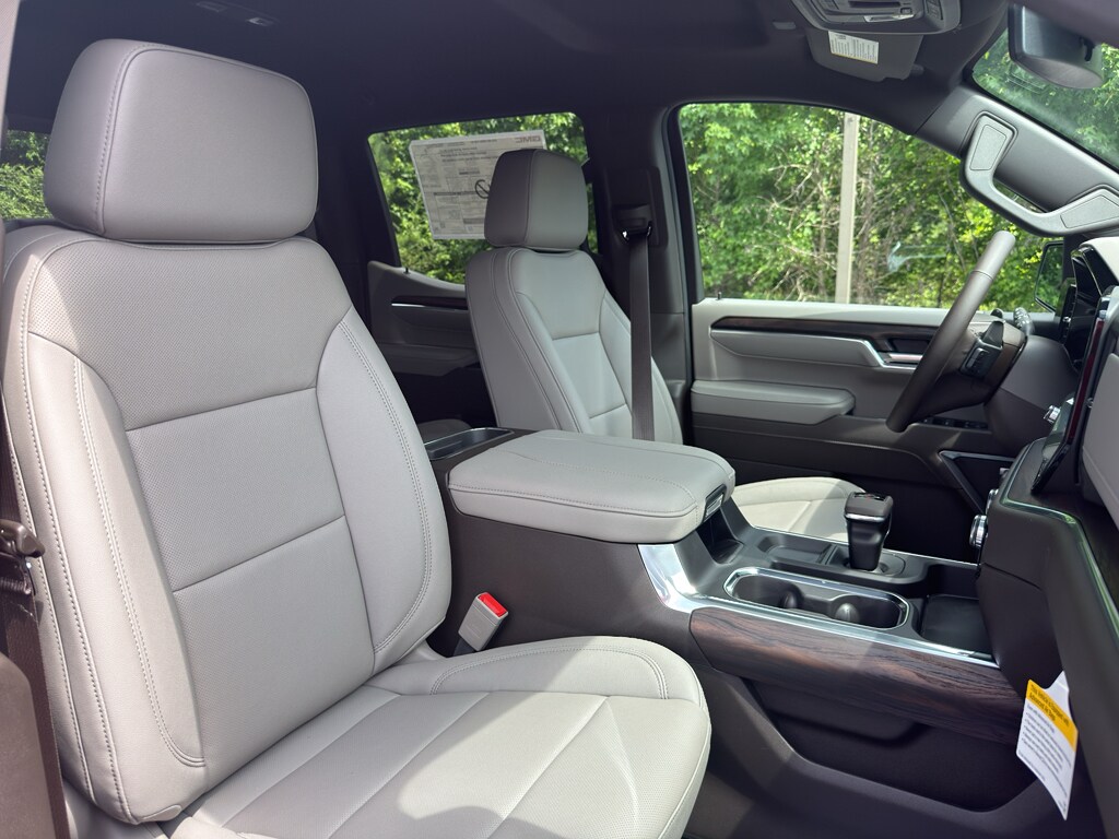 2026 GMC Sierra 1500 SLT - Photo 18