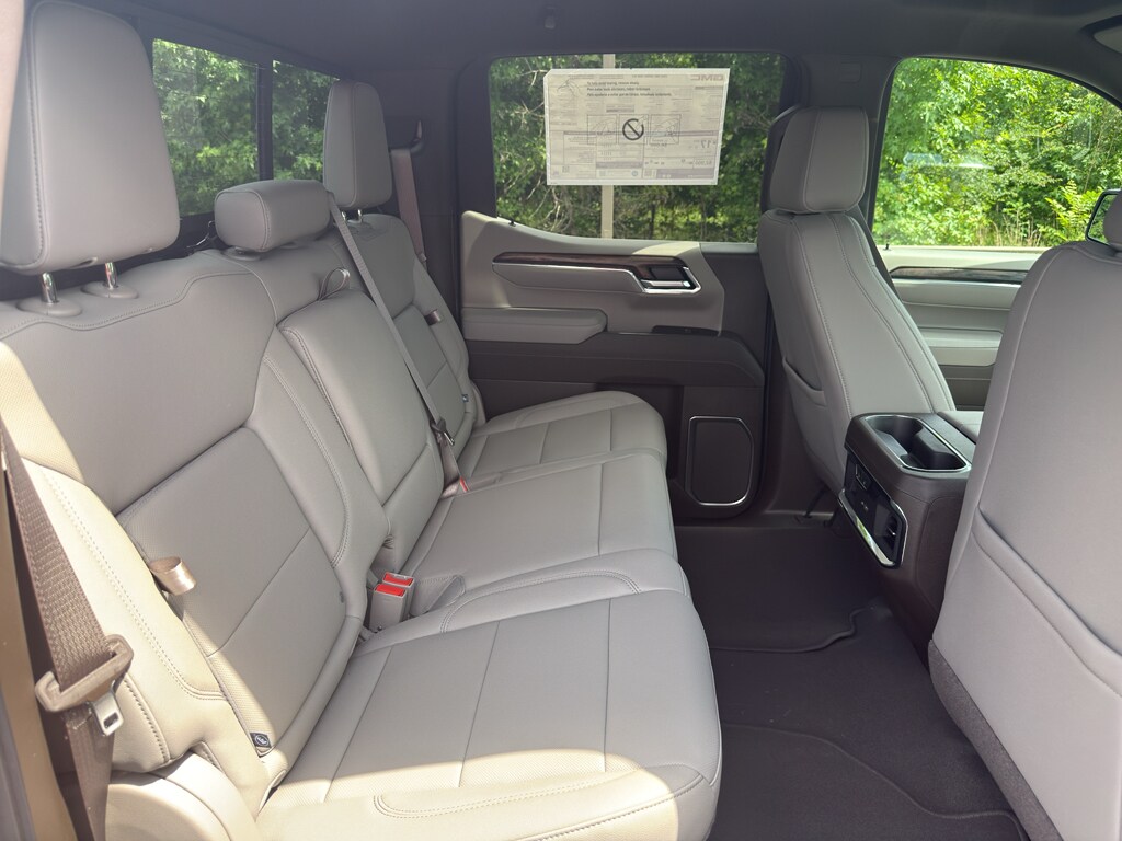 2026 GMC Sierra 1500 SLT - Photo 20