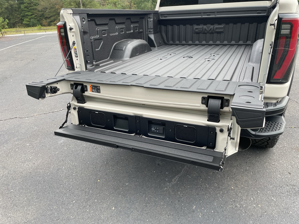 2026 GMC Sierra 2500HD AT4X - Photo 18