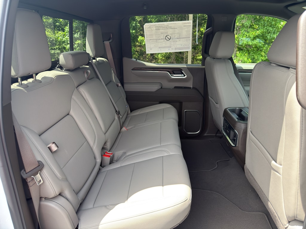 2026 GMC Sierra 1500 SLT - Photo 19