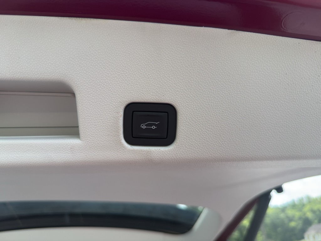 2026 GMC Acadia Denali - Photo 25