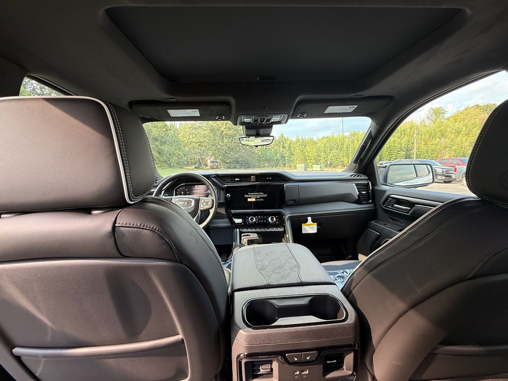 2026 GMC Sierra 1500 AT4X - Photo 9