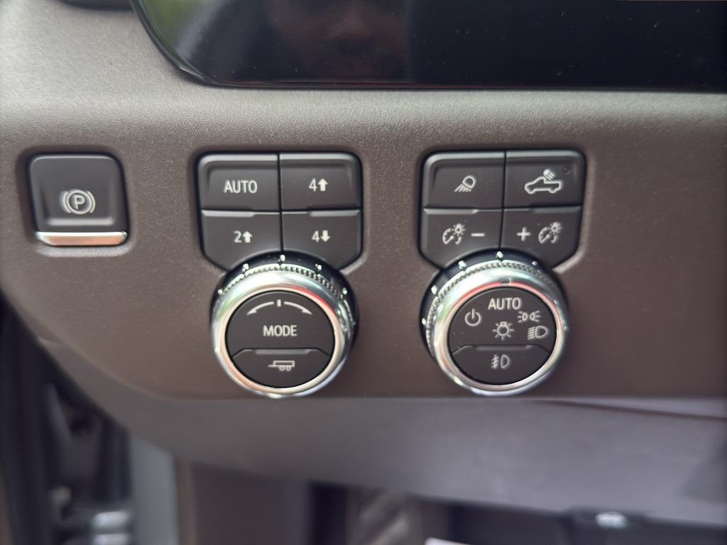 2026 GMC Sierra 1500 SLT - Photo 15