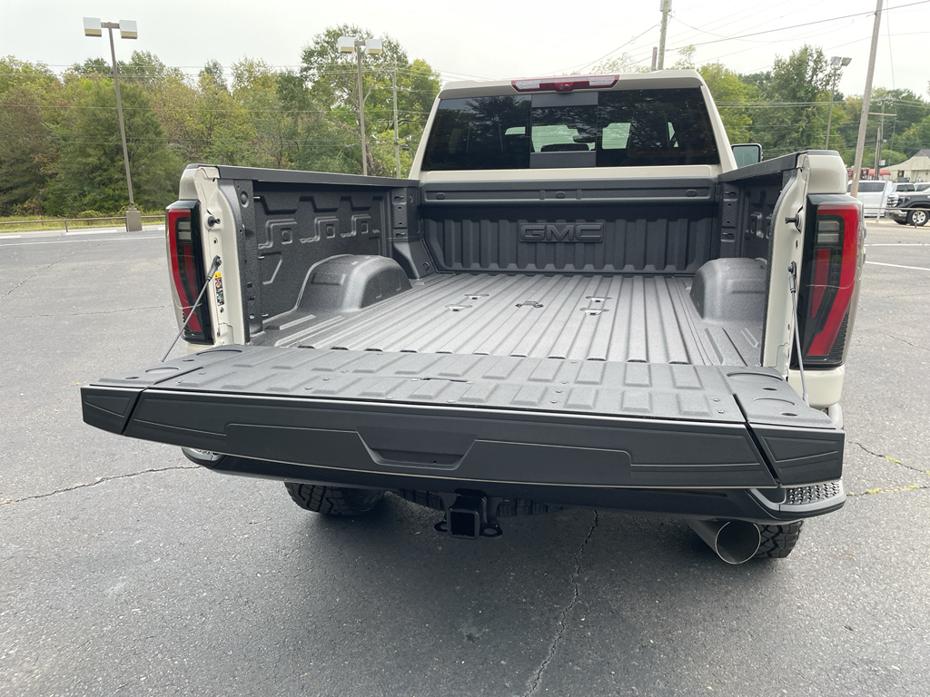 2026 GMC Sierra 2500HD AT4X - Photo 17