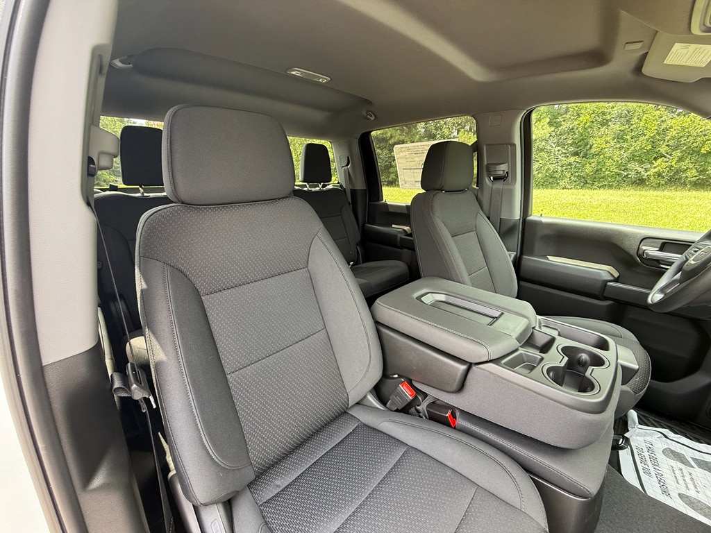 2025 GMC Sierra 2500HD Pro - Photo 18