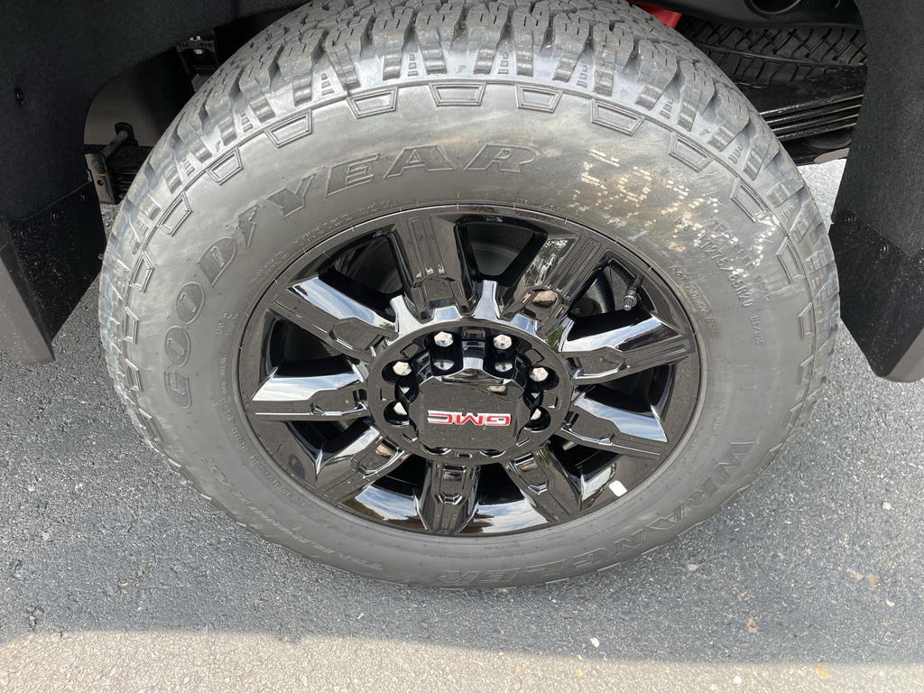 2026 GMC Sierra 2500HD AT4 - Photo 22