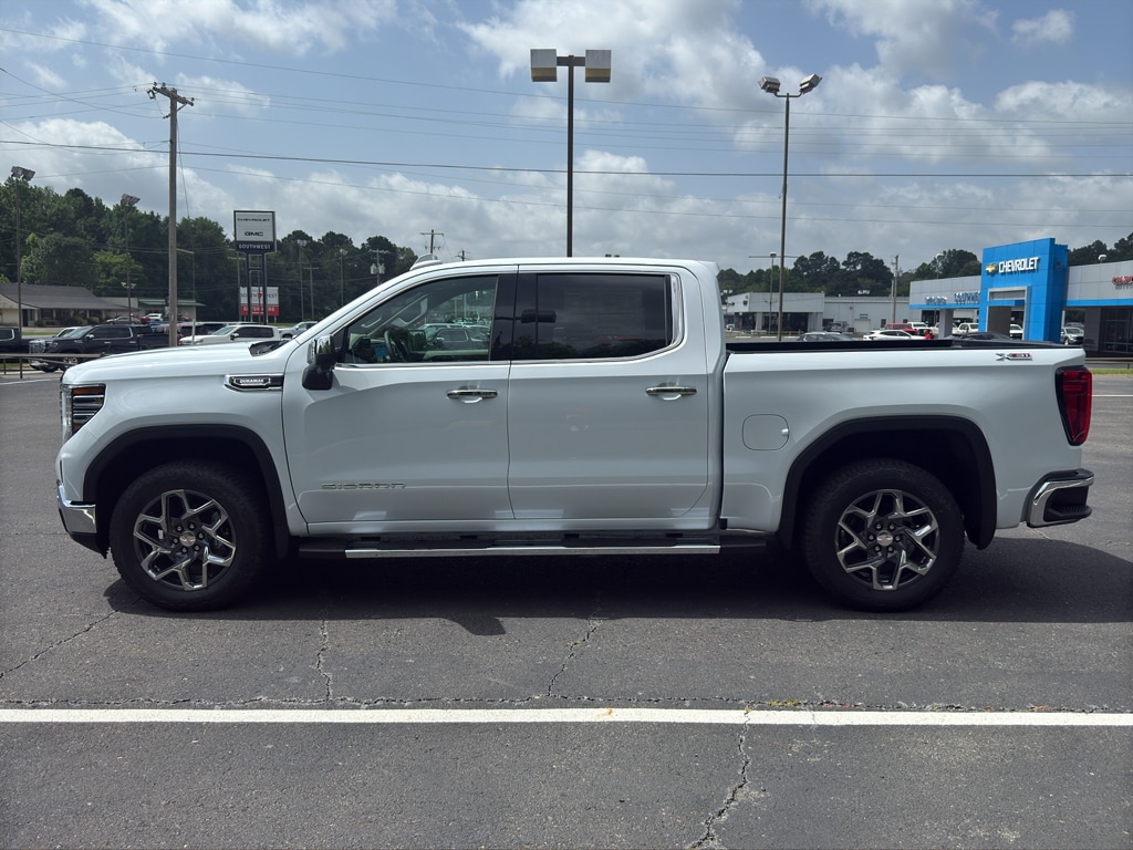 2026 GMC Sierra 1500 SLT - Photo 11