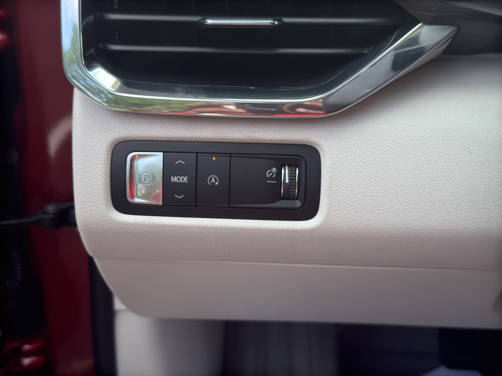 2026 GMC Acadia Denali - Photo 15