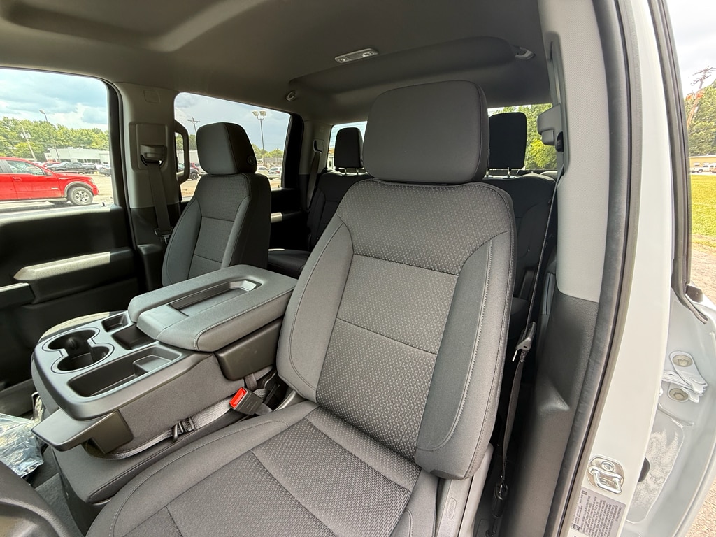 2025 GMC Sierra 2500HD Pro - Photo 17