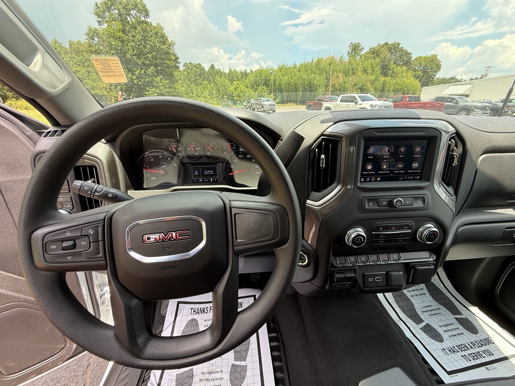 2025 GMC Sierra 2500HD Pro - Photo 10