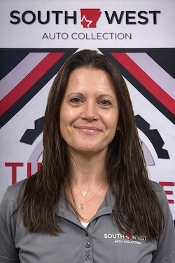 Staff member Flo Rushani from ID_ebfcc0