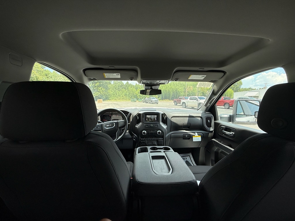 2025 GMC Sierra 2500HD Pro - Photo 9