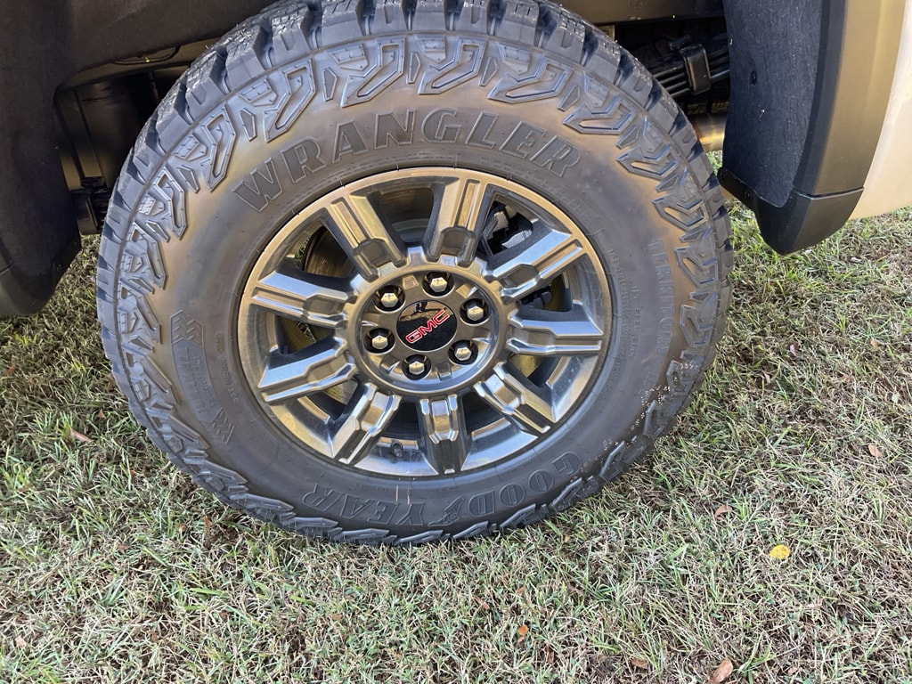 2026 GMC Sierra 1500 AT4X - Photo 8
