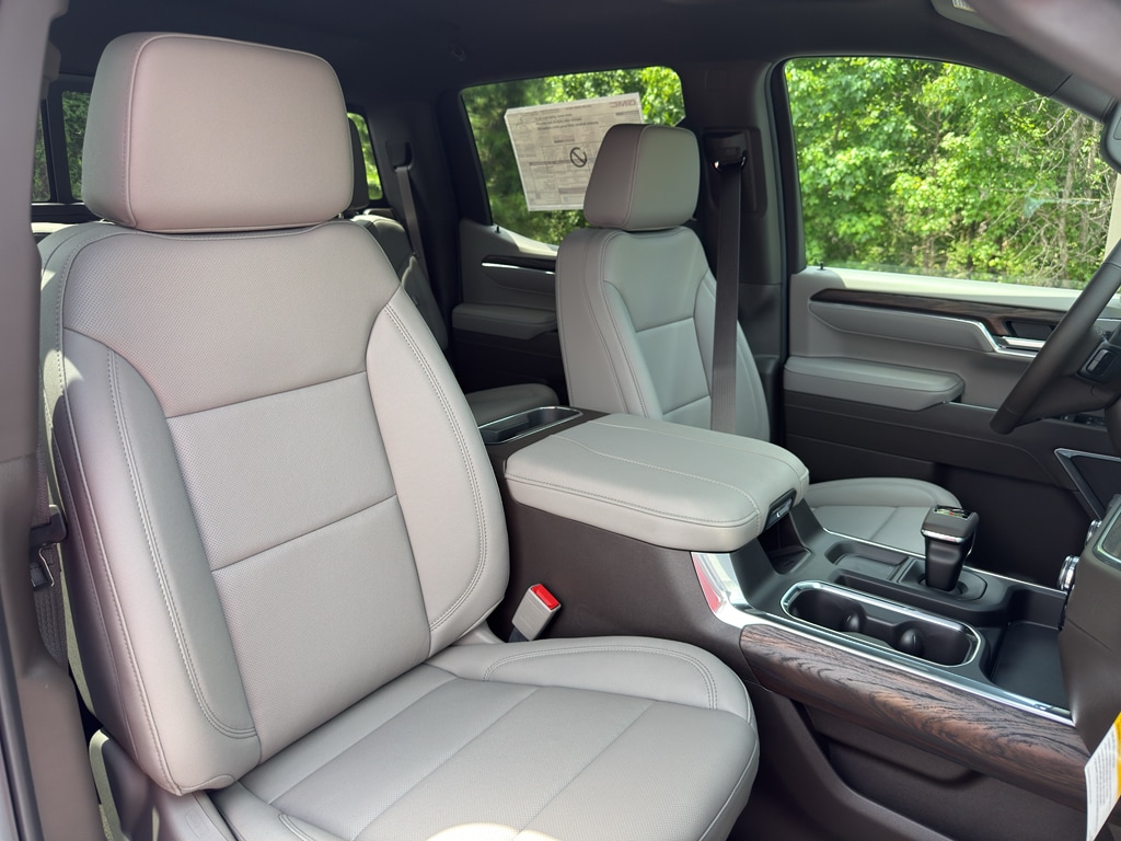 2026 GMC Sierra 1500 SLT - Photo 17