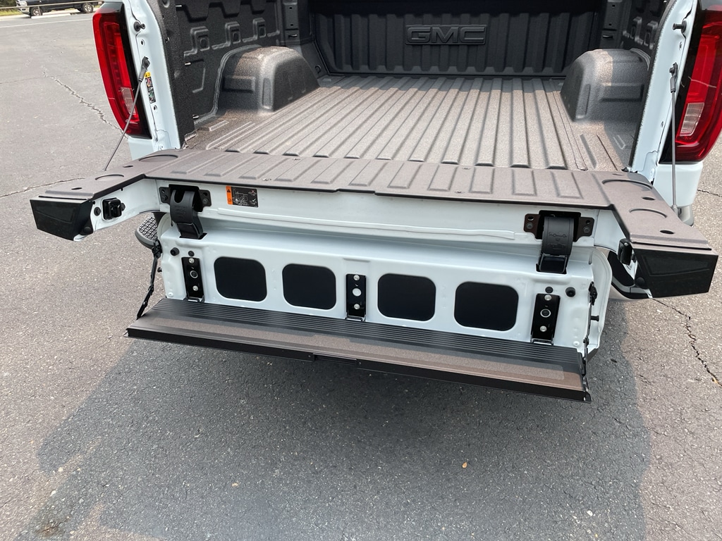 2026 GMC Sierra 1500 SLT - Photo 20