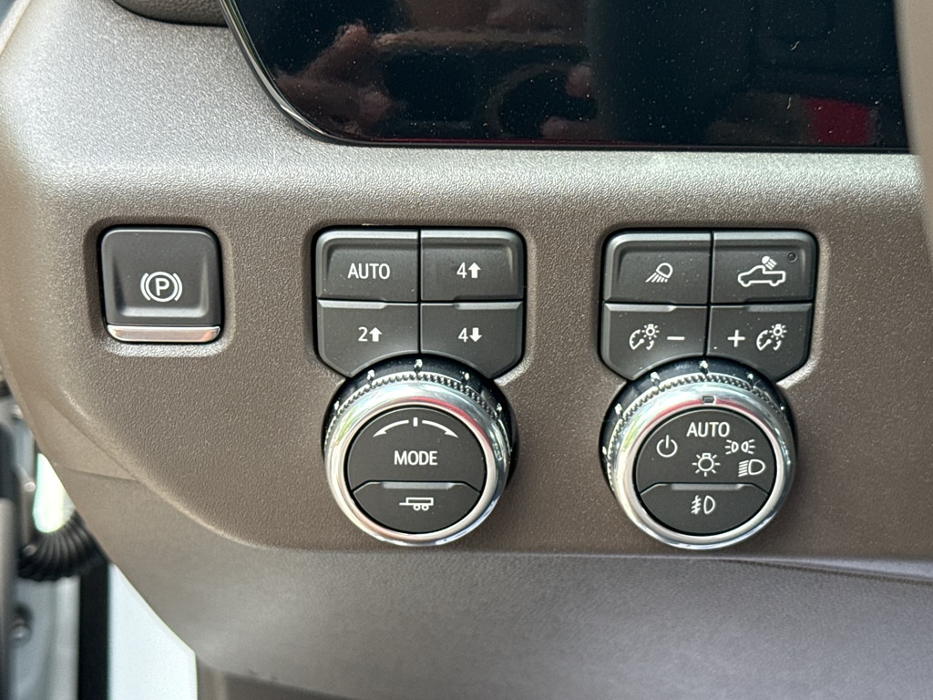 2026 GMC Sierra 1500 SLT - Photo 14