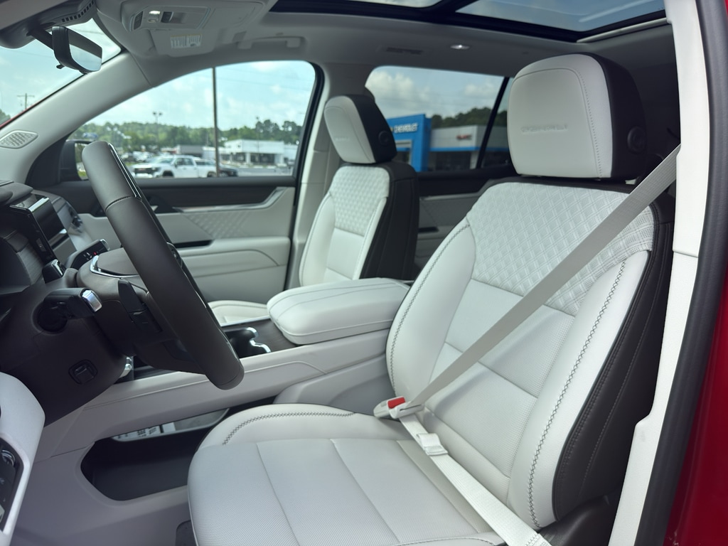 2026 GMC Acadia Denali - Photo 18