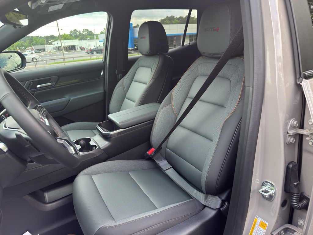 2026 GMC Terrain AT4 - Photo 15