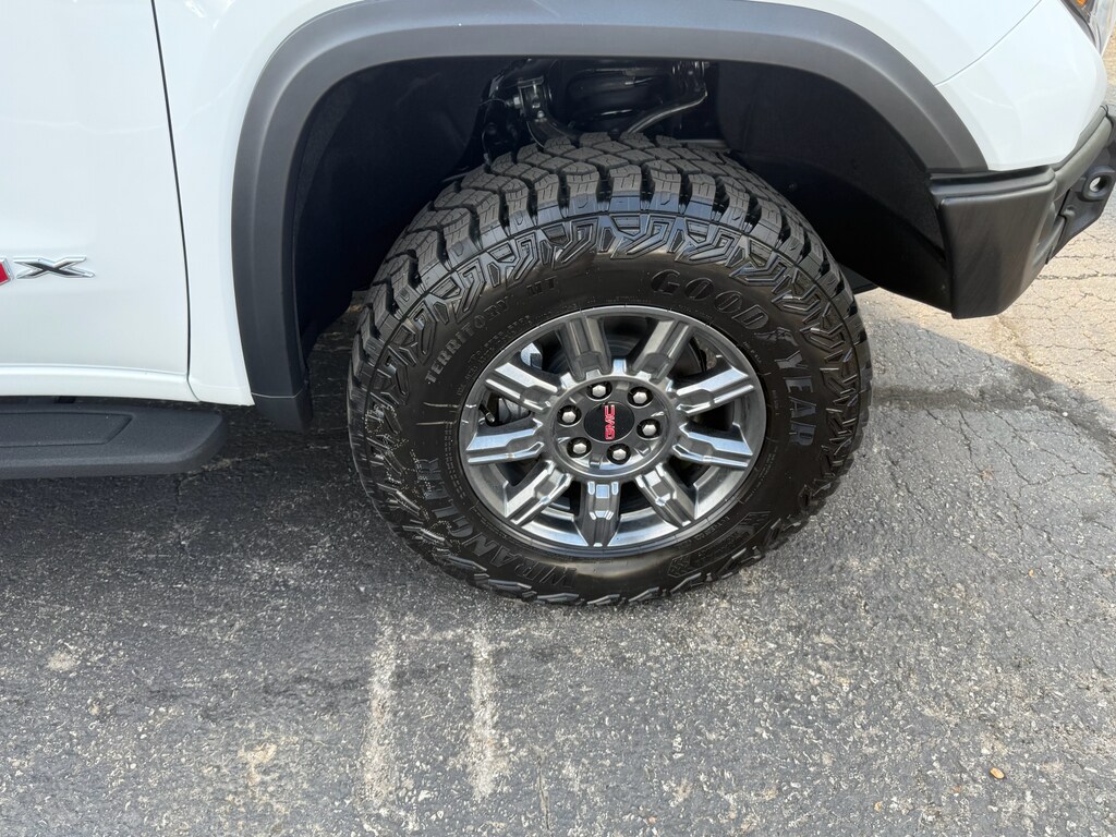 2026 GMC Sierra 1500 AT4X - Photo 25