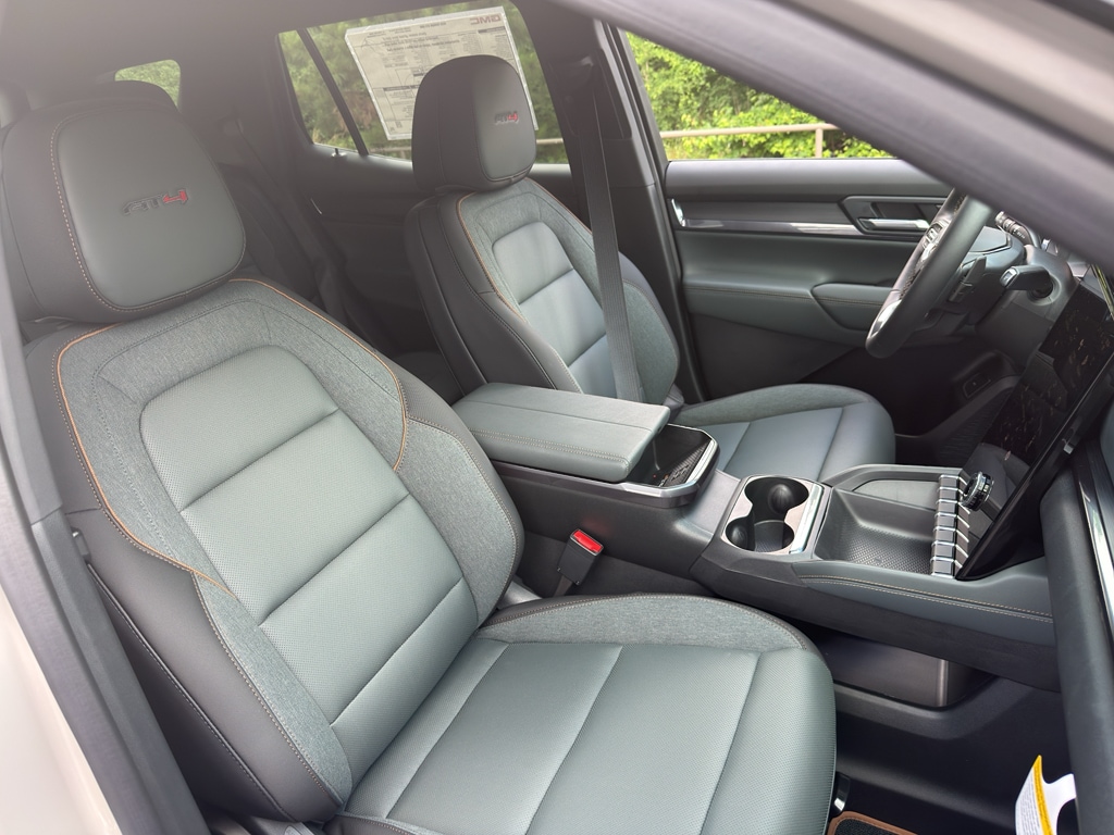 2026 GMC Terrain AT4 - Photo 16