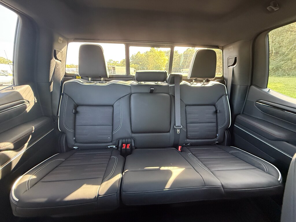 2026 GMC Sierra 1500 AT4X - Photo 21