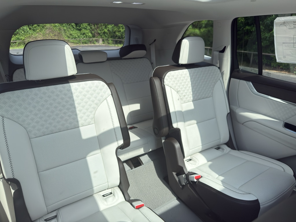2026 GMC Acadia Denali - Photo 20