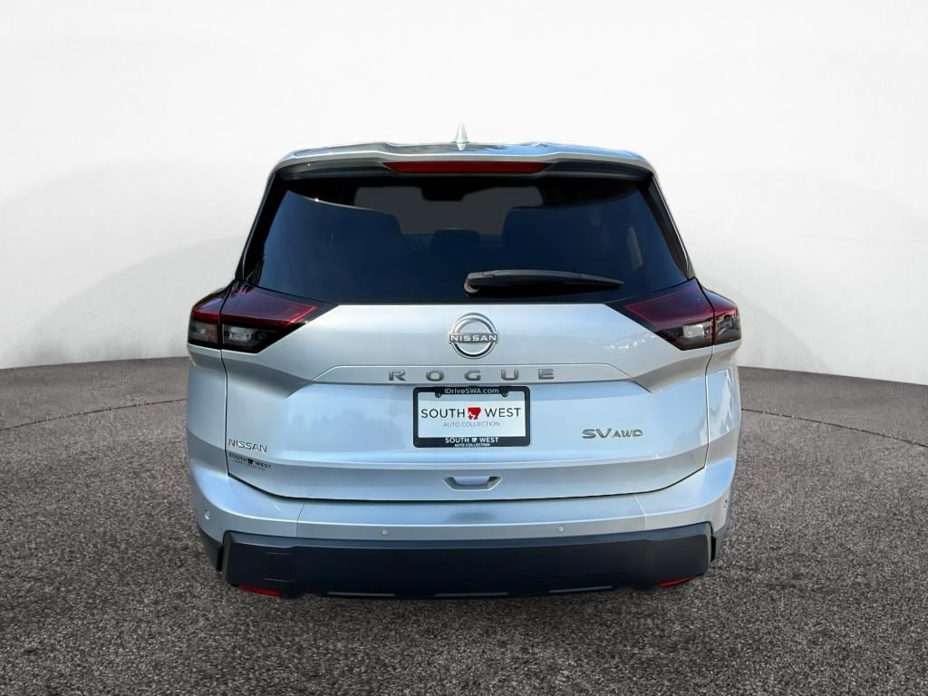 Used 2024 Nissan Rogue SV SUV