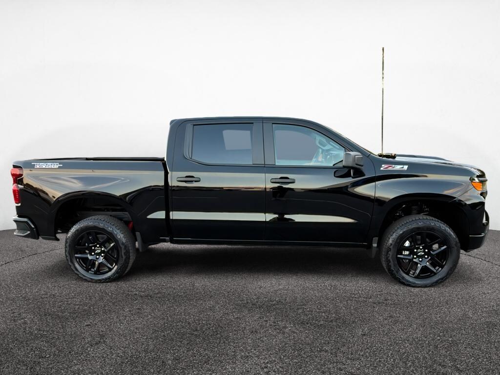 New 2026 Chevrolet Silverado Custom Trail Boss Crew Cab
