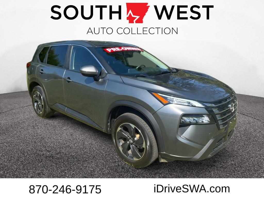 2024 Nissan Rogue SV's photo