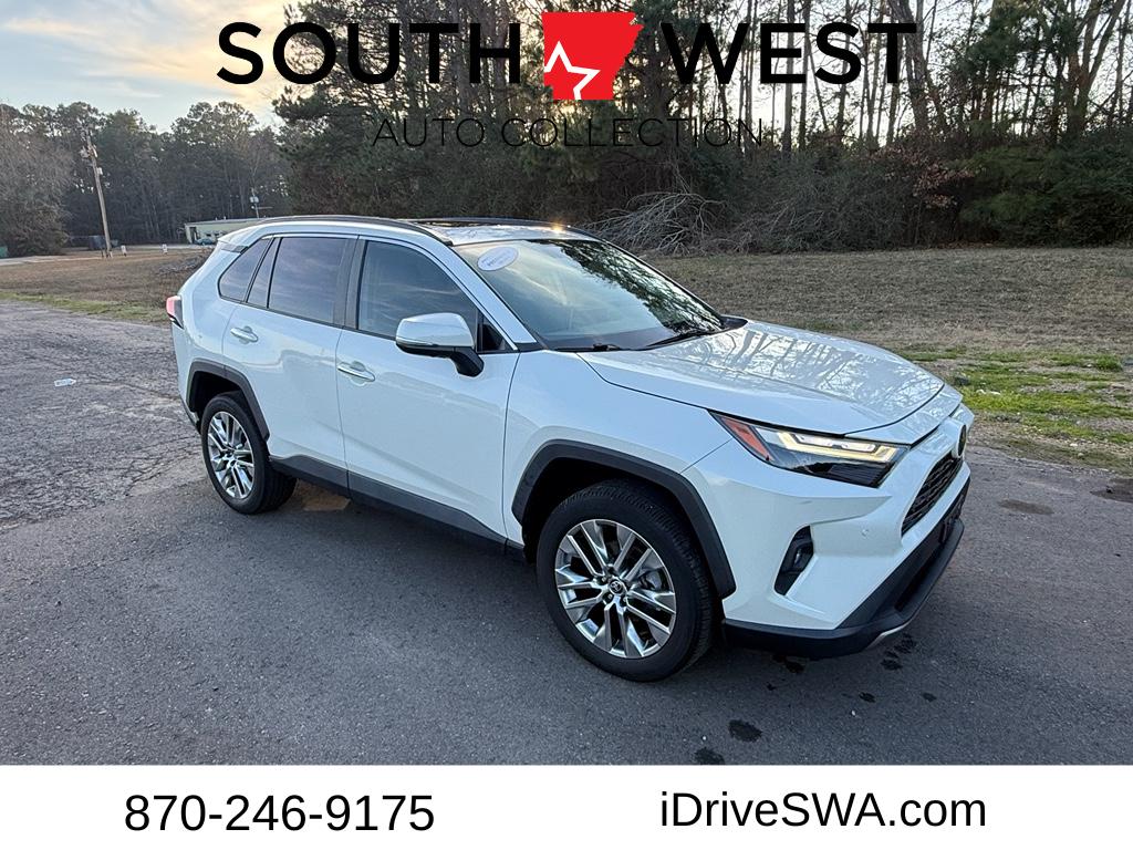 2022 Toyota RAV4 Limited's photo