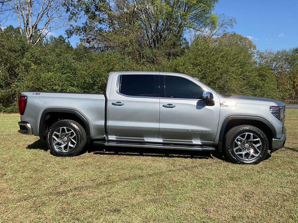Used 2024 GMC Sierra 1500 SLT with VIN 3GTUUDED7RG115275 for sale in Little Rock