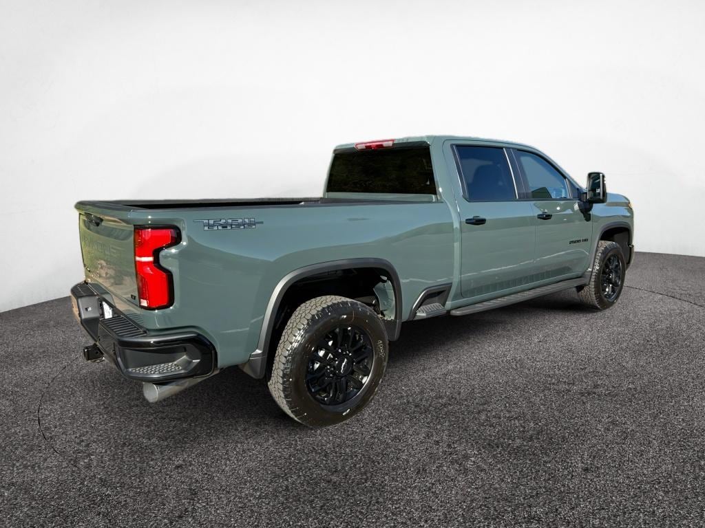 New 2026 Chevrolet Silverado LT Crew Cab