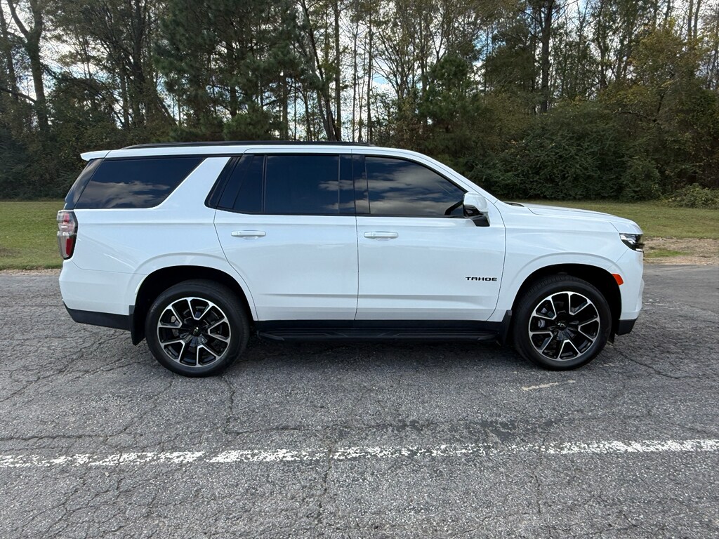 2023 Chevrolet Tahoe RST photo 2