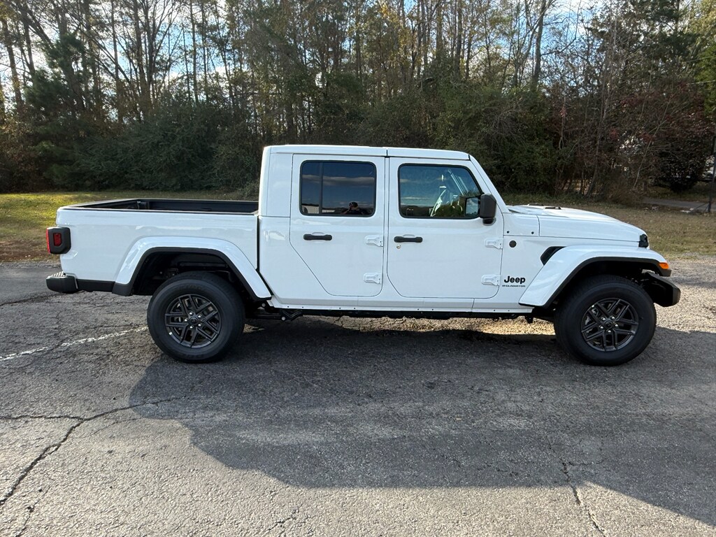 New 2026 Jeep Gladiator Sport S Crew Cab
