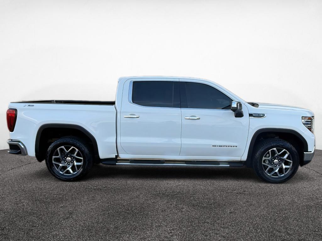 Used 2022 GMC Sierra 1500 SLT with VIN 3GTUUDED0NG623291 for sale in Little Rock