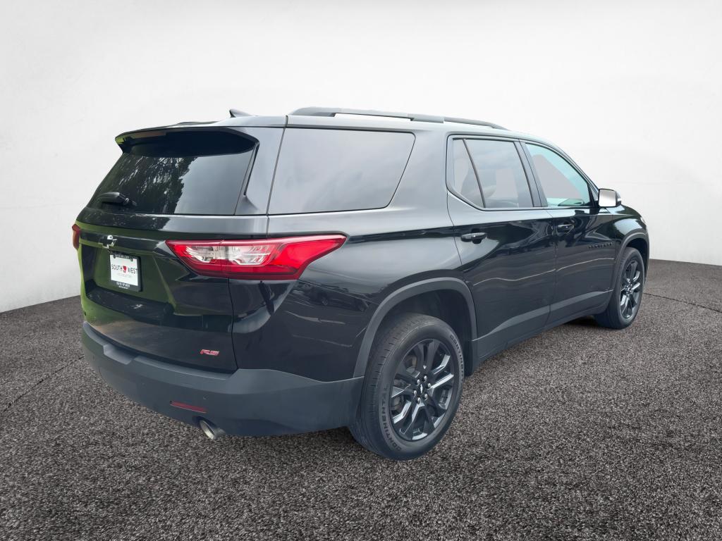 2021 Chevrolet Traverse RS photo 2