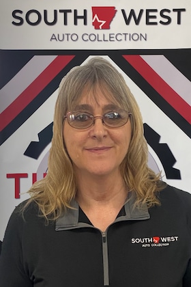 Staff member Kendra Weeks from 9e37901172cf