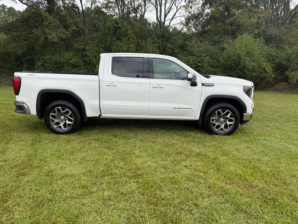 Used 2025 GMC Sierra 1500 SLE with VIN 1GTUUBED2SZ150591 for sale in Little Rock
