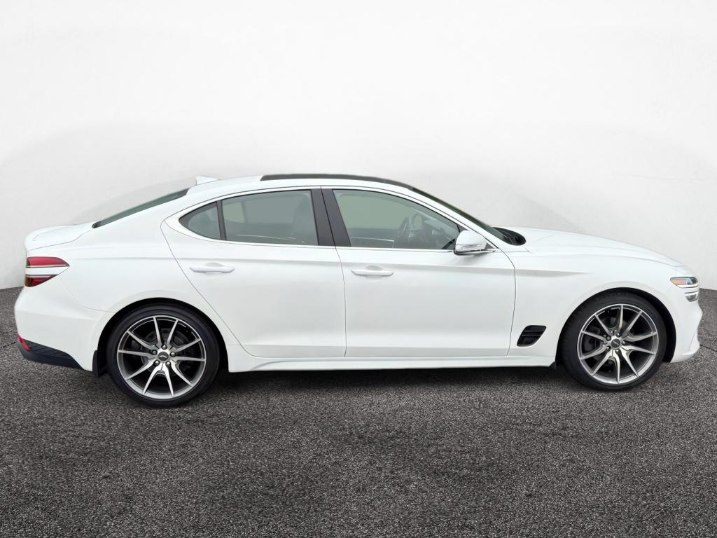2022 Genesis G70 2.0T photo 2