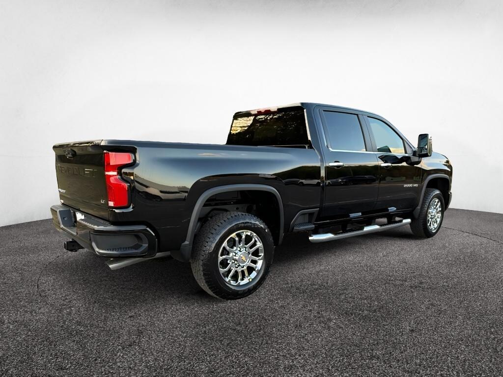 New 2026 Chevrolet Silverado LT Crew Cab