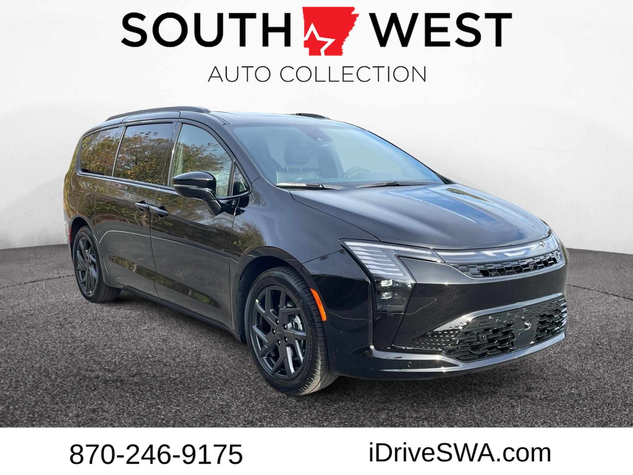 2027 Chrysler Pacifica LIMITED Passenger Van