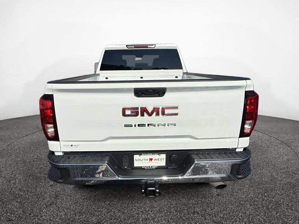 Used 2024 GMC Sierra Pro Crew Cab