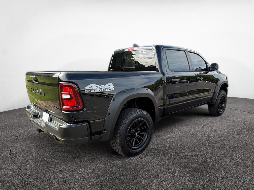 New 2026 Ram 1500 TRADESMAN CREW CAB 4X4 5'7 BOX Pickup