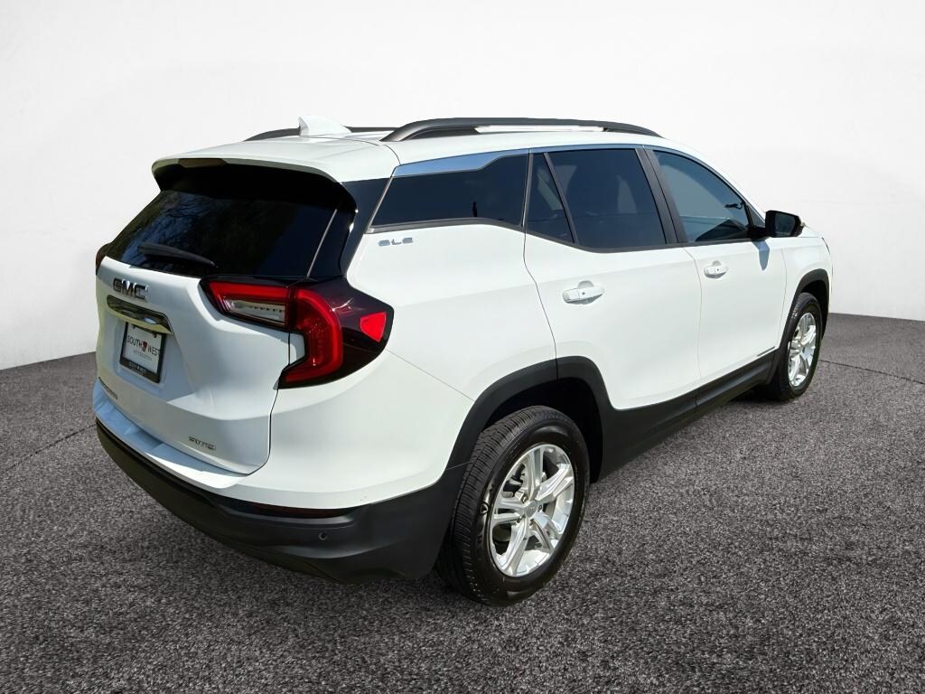 Used 2023 GMC Terrain SLE SUV