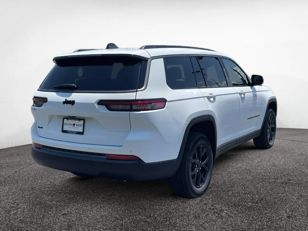 New 2026 Jeep Grand Cherokee L LAREDO ALTITUDE 4X4 Sport Utility