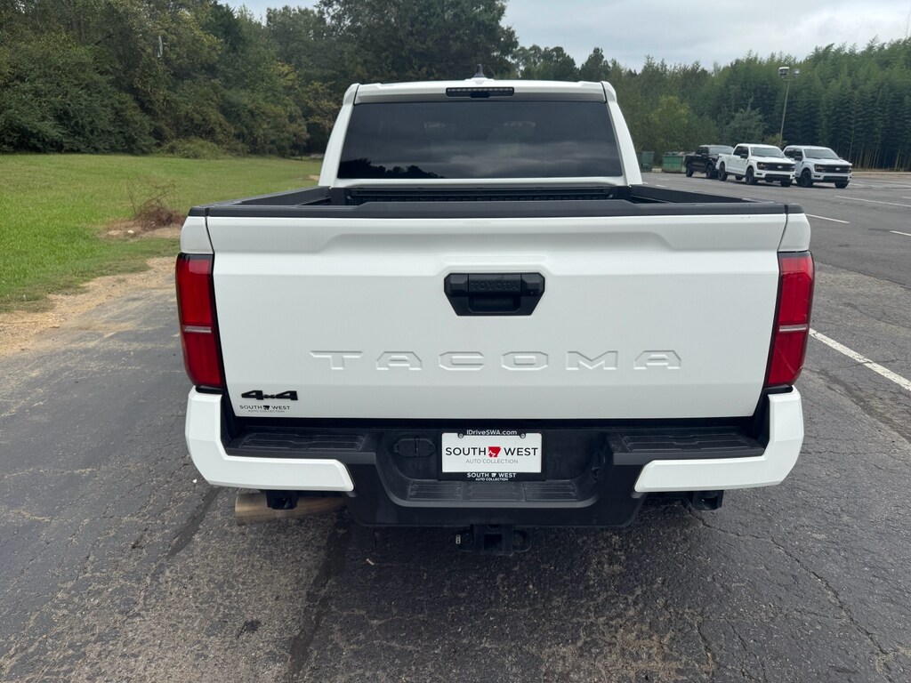2025 Toyota Tacoma TRD Sport Double Cab photo 3